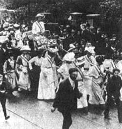 女权主义者不惜通过暴力以获得参政权